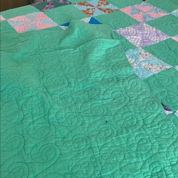 HANDMADE VINTAGE Pieced QUILT Colorful Patchwork - Picture 12 of 13